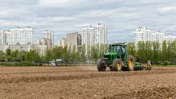 На полях Тимирязевки успешно испытана российская система высокоточного автовождения для сельхозтехники